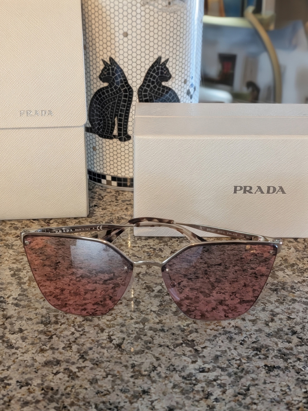 EUC Prada sunglasses model SPR 68T (ZVN-436)